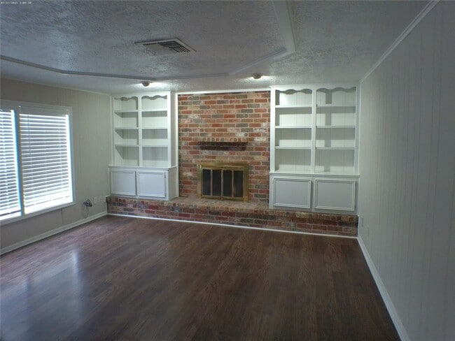 Building Photo - 14203 Burgoyne Rd
