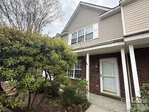 Building Photo - 12053 Bragg St