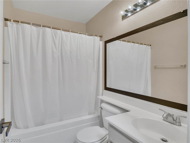 Building Photo - 122 Montesol Dr