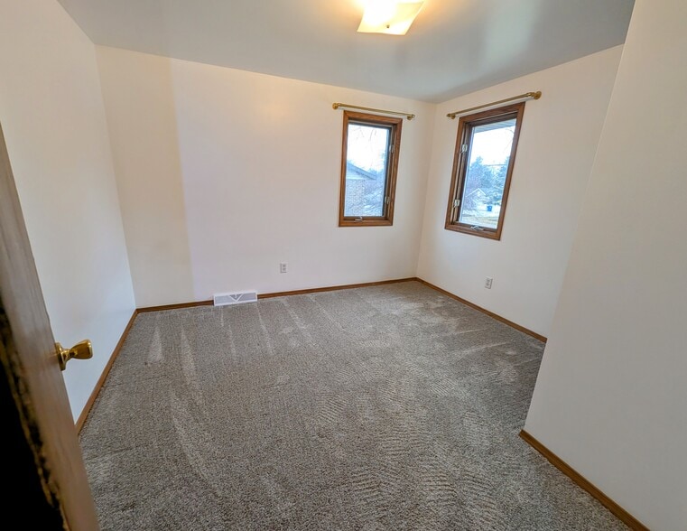 Bedroom 3 - 2043 Hilltop Dr