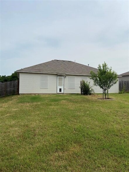 Building Photo - 1204 Granite Ln