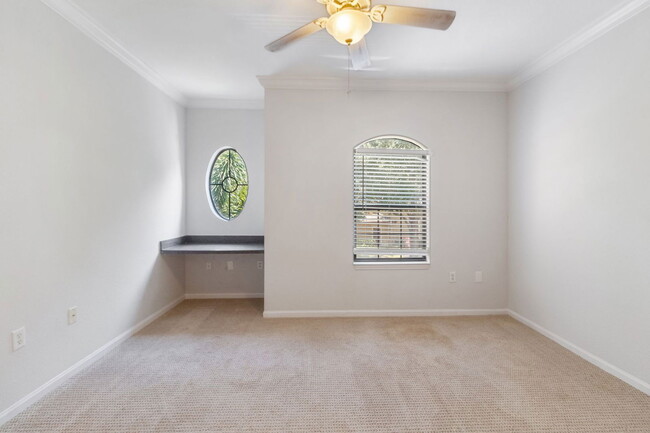 Building Photo - 2152 Portofino Pl