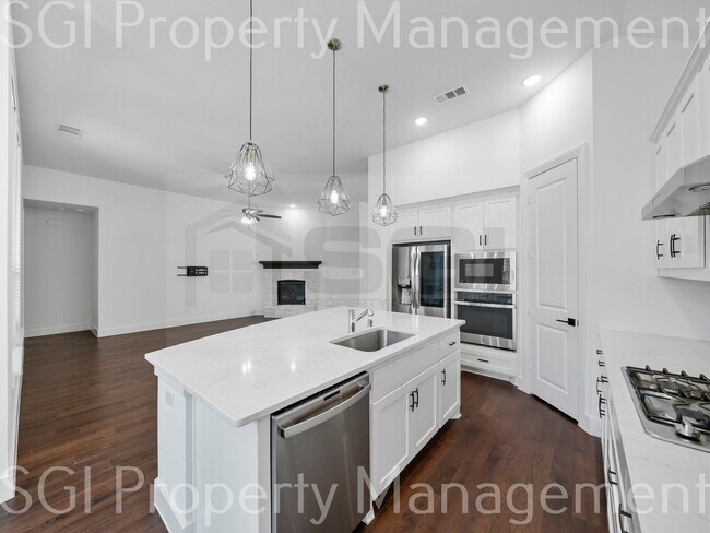 Building Photo - 4125 Sweet Birch Dr