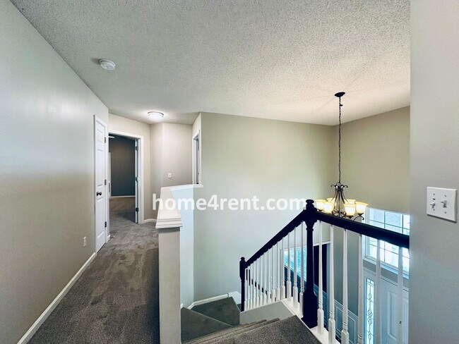 Building Photo - Elegant Cul-de-Sac Retreat with 5th Bedroo...