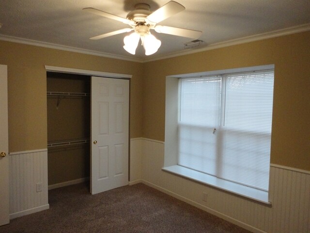 Building Photo - 10193 Stillwell Dr