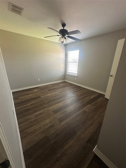 Building Photo - 6920 Bountiful Grove Dr