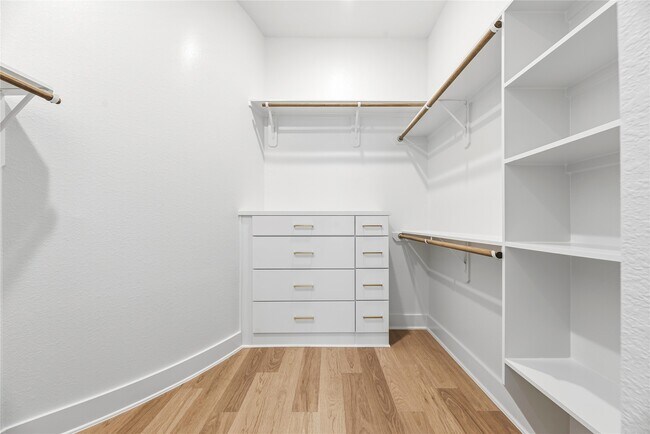 Building Photo - 541 Sprigtail Dr