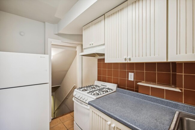 Building Photo - Stylish NE DC 2BR/1.5BA Townhome with Space, Comfort & Charm