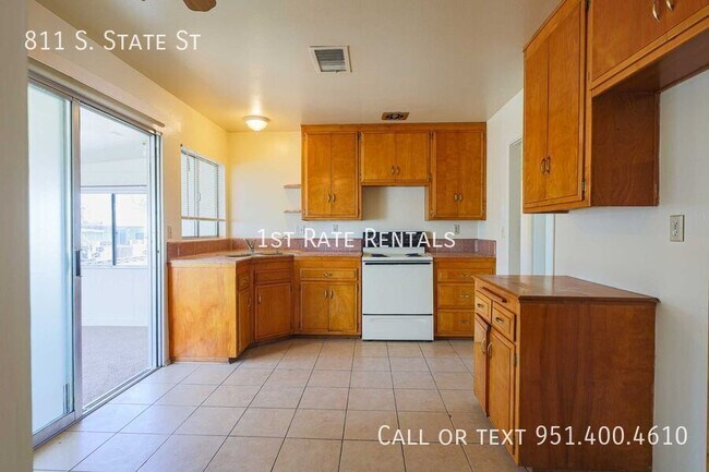 Building Photo - 811 S State St