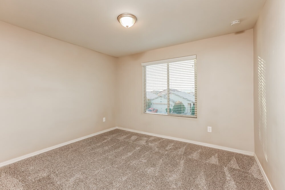 Building Photo - 8237 W Kittiwake Ln