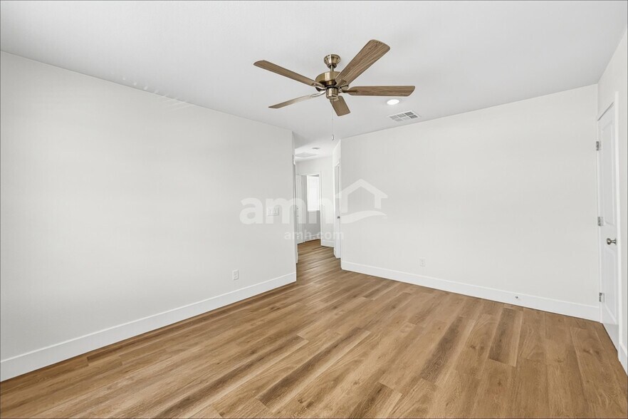 Building Photo - 9179 S Conquistador St