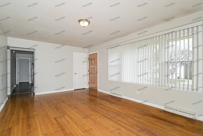 Building Photo - 12050 Mignon Dr
