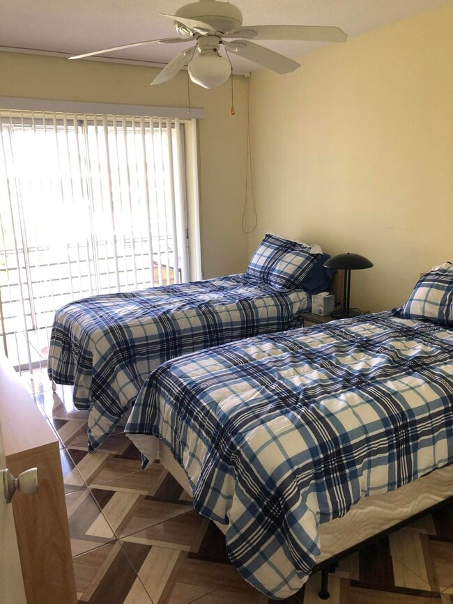 Building Photo - 23 Coventry A