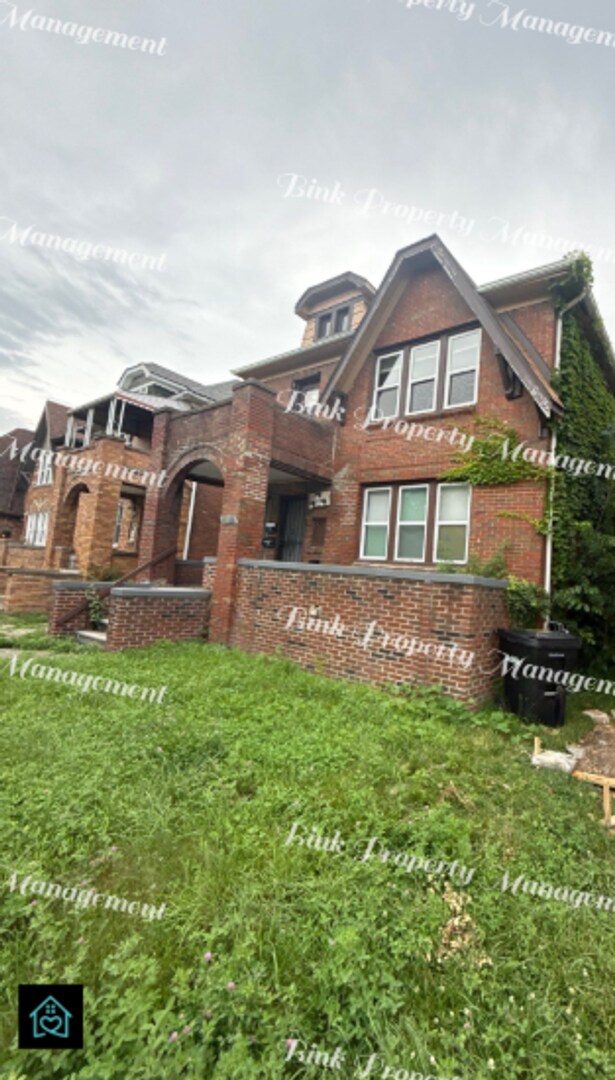 Building Photo - 14814 Sussex St
