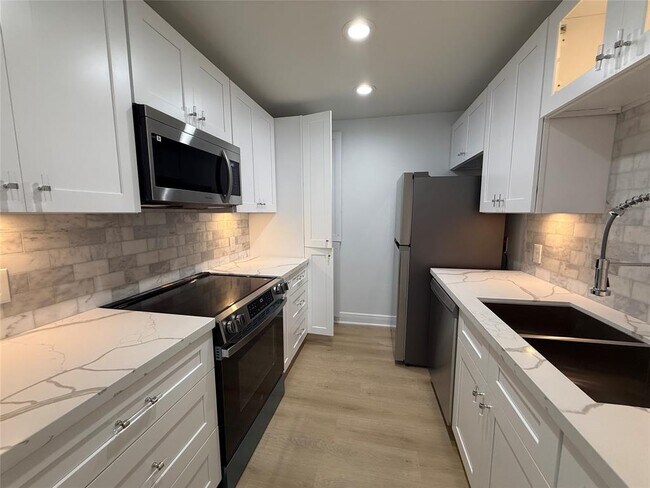 Building Photo - 2829 Timmons Ln