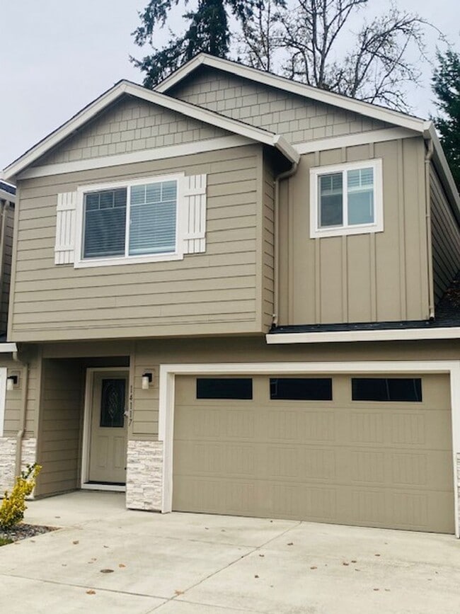 Building Photo - Beautiful Newer Home in Terrific Salmon Creek Location
