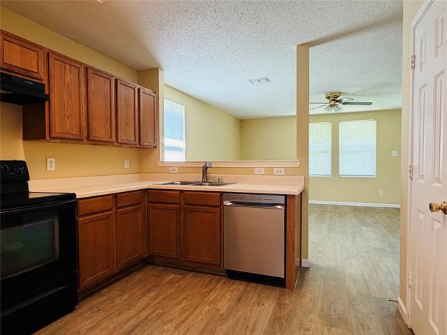 Building Photo - 5700 Coldwater Dr