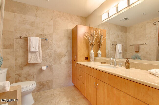 Building Photo - 7161 E Rancho Vista Dr