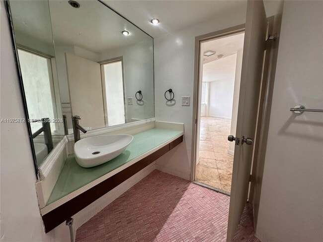 Building Photo - 3301 NE 5th Ave