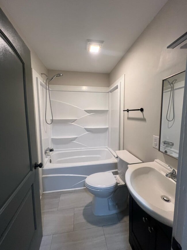 Building Photo - 104 Dukeland Dr