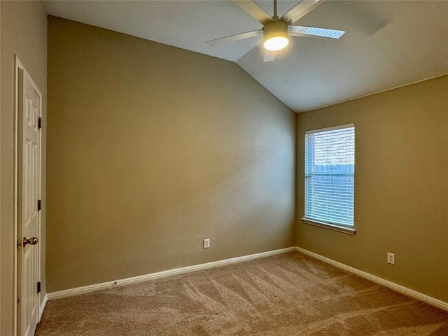 Building Photo - 13509 Shawna Dnay Dr