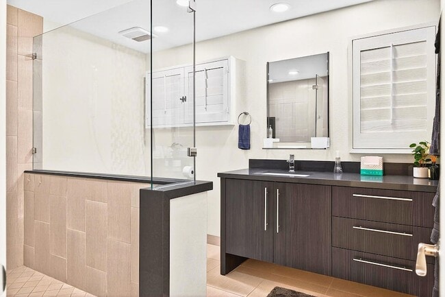 Building Photo - 77825 Cottonwood Cove