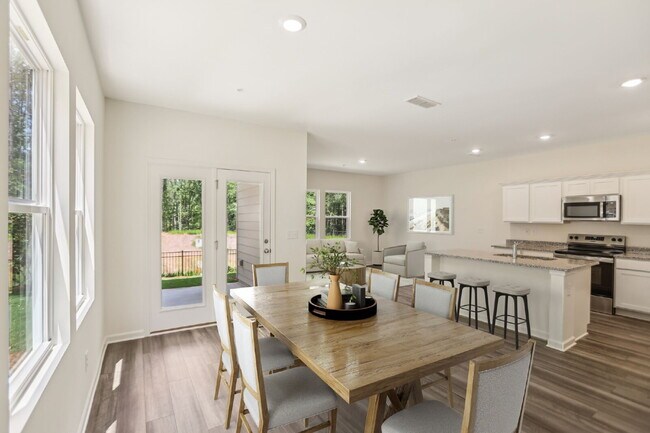 Building Photo - Stylish 3BR/2.5BA Home in Grey Hawk Community | $2,500/Month