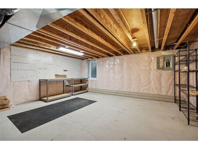 Building Photo - 4016 Kipling Ave