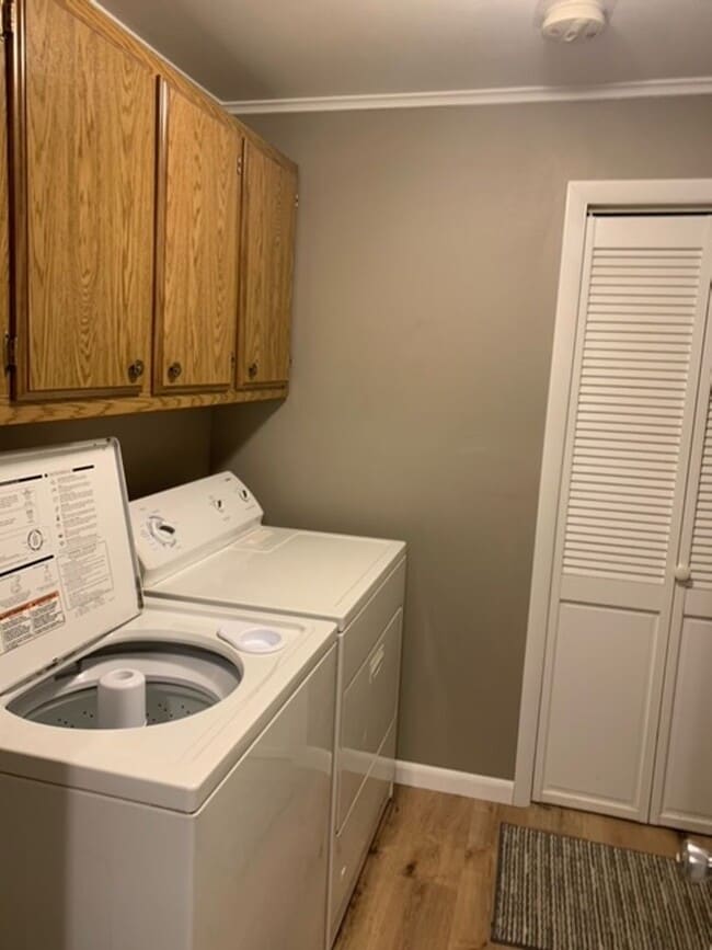 Building Photo - River Front Home in Elkhart IN, lawn care included.