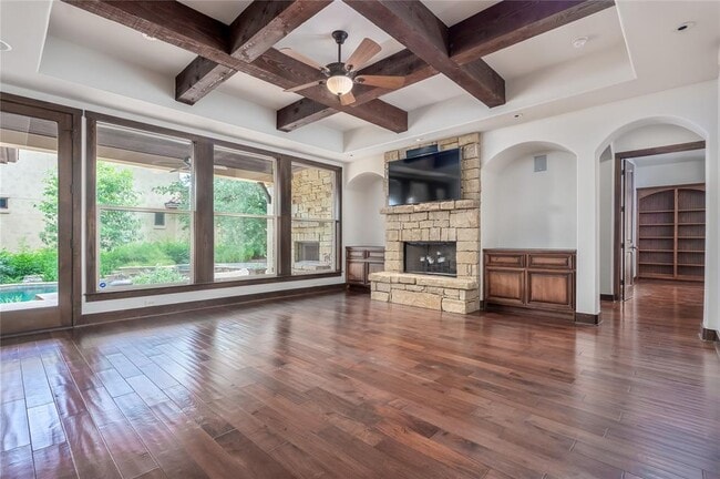 Building Photo - 308 Golden Bear Dr