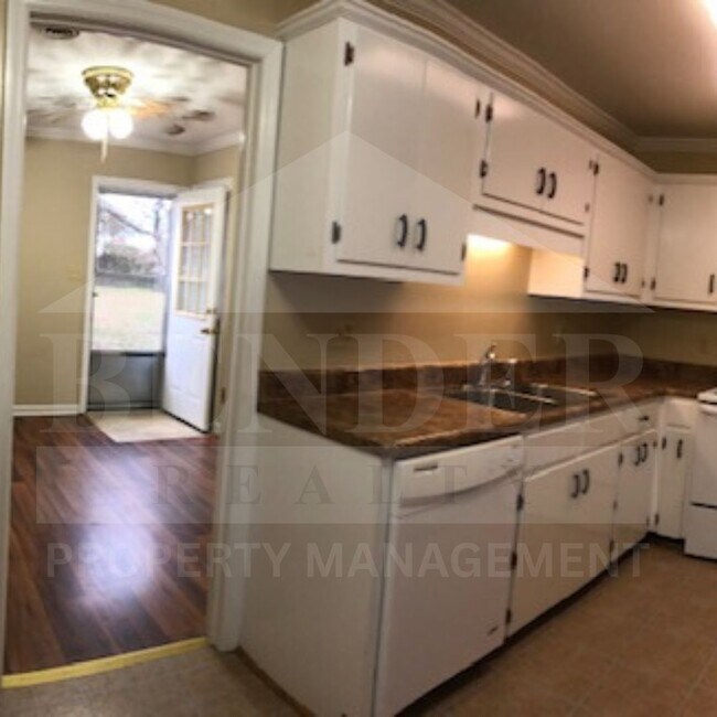 Building Photo - Duplex in the City