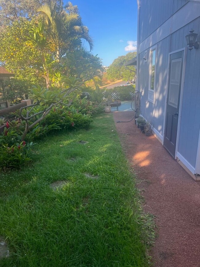 Building Photo - PET FRIENDLY and upgraded spacious home at the top of Makakilo.