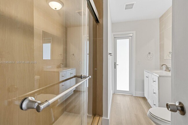 Building Photo - 2131 SW 98th Pl