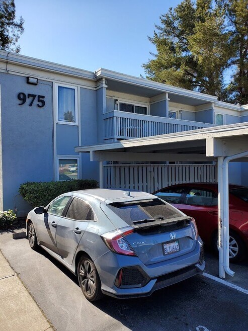 Building Photo - 975 Bancroft Rd