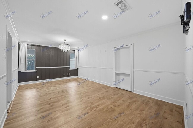Building Photo - 724 Overland Trail