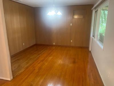 Building Photo - 1411 Greenbrier Dr