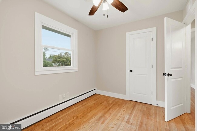 Building Photo - 8643 Ridge Rd