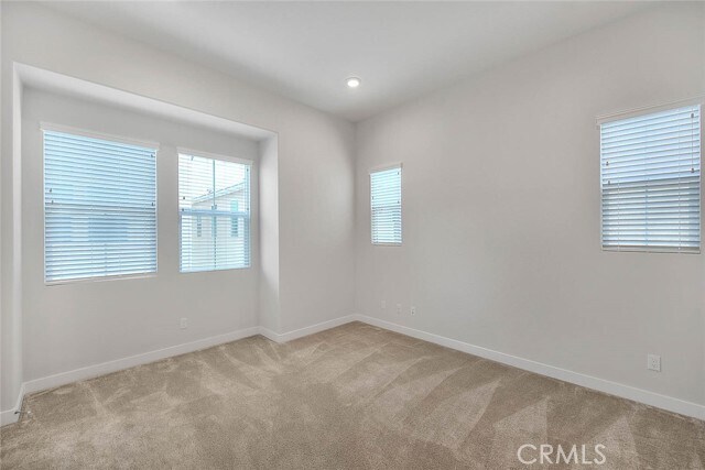 Building Photo - 6 Crown Point Dr