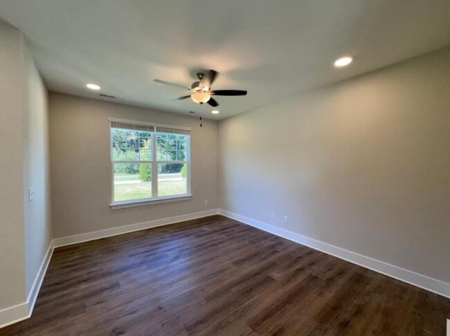 Building Photo - 824 Pryor St