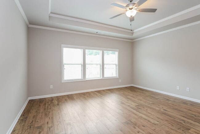 Building Photo - 1019 Smoky Mountain Springs Ln