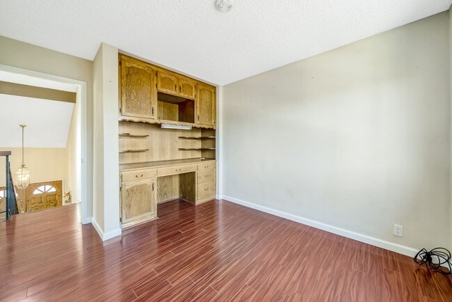 Building Photo - 35216 Wycombe Pl