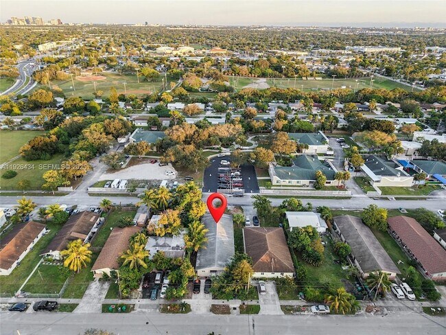 Building Photo - 1472 SW 44th Ave