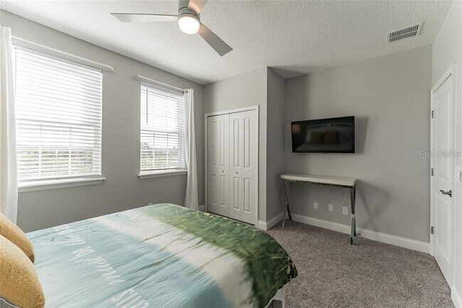 Building Photo - 490 Captiva Dr