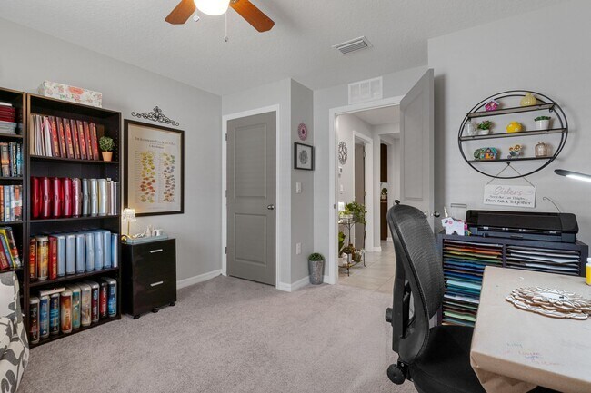 Building Photo - 5230 Diantha Way