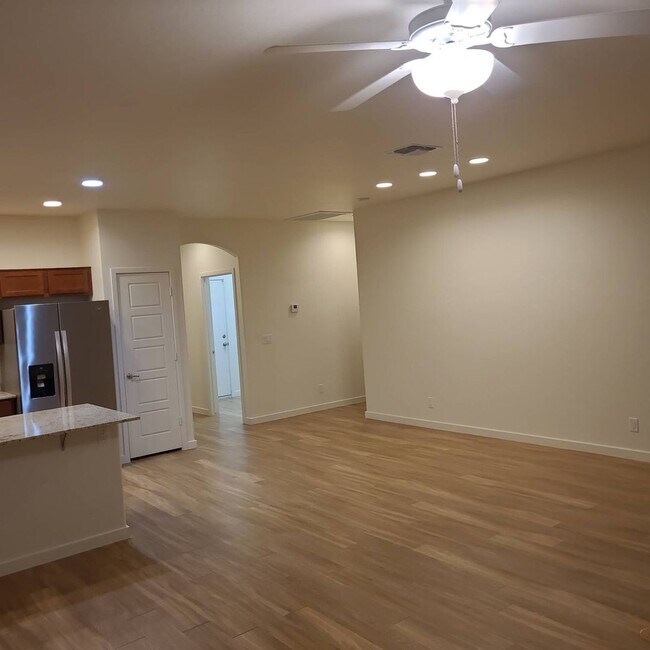Building Photo - Sunland Springs Village 55+ Community