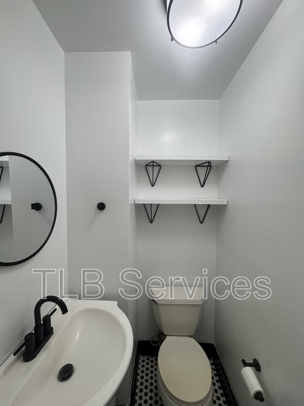 Building Photo - 310 Yeardley Ave