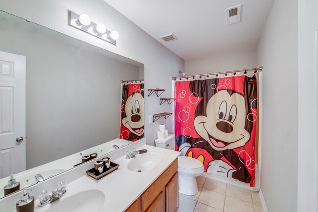 Guest Full Bath - 9535 Currier Rd