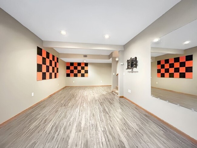 Building Photo - 13821 Edgewood Ave