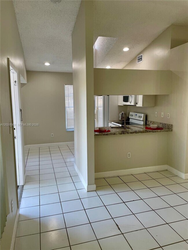 Building Photo - 11050 SW 152nd Ct