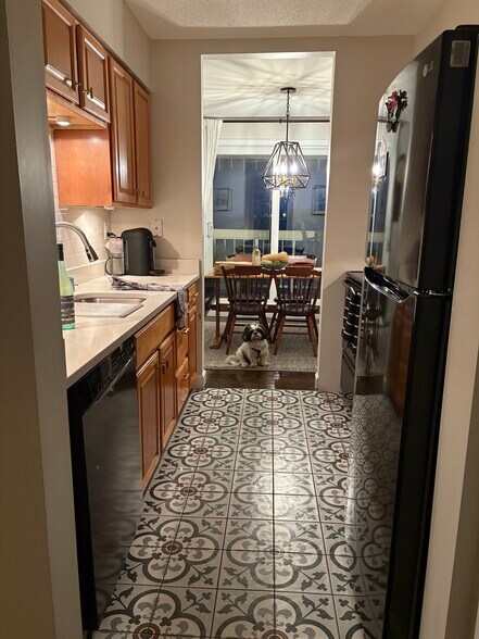 Building Photo - 117 Water St